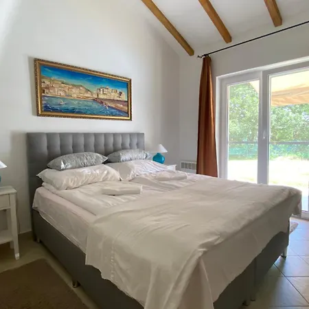 Flora Lavenda Villa *