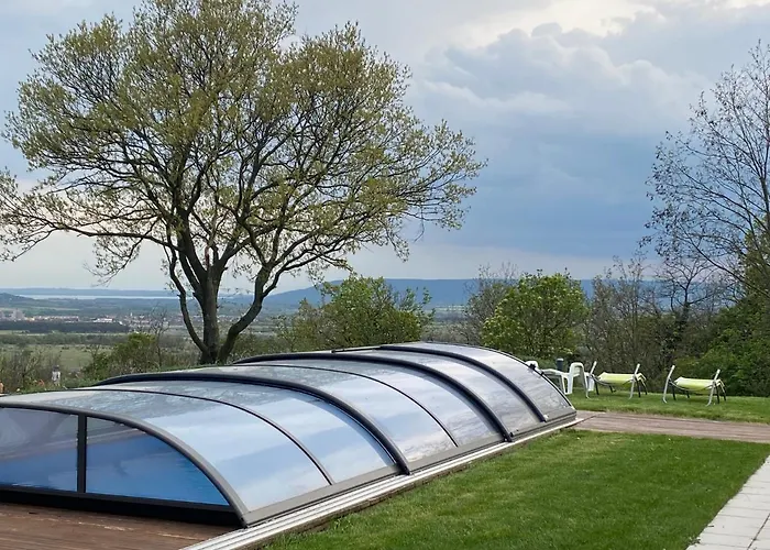 Flora Lavenda Willa Zalahaláp