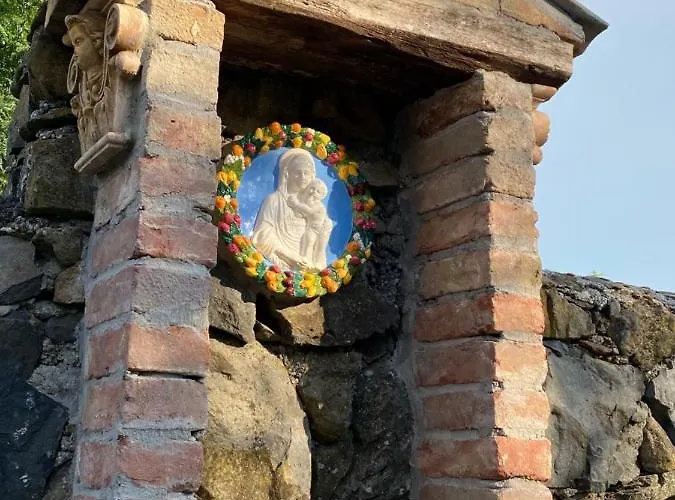 Willa Flora Lavenda Zalahaláp